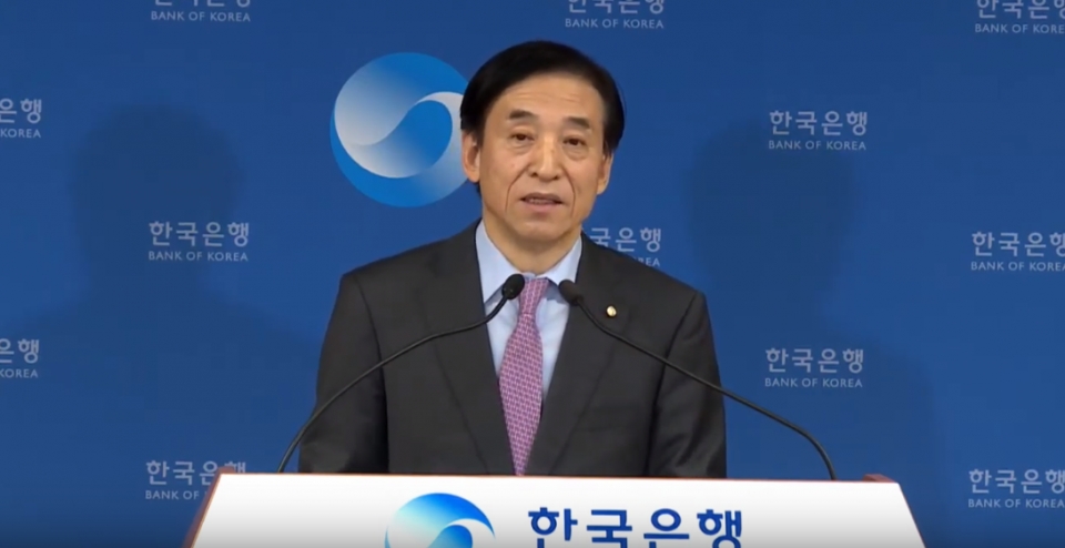 기자간담회 하는 이주열 한은 총재/사진=한국은행 유튜브 캡처